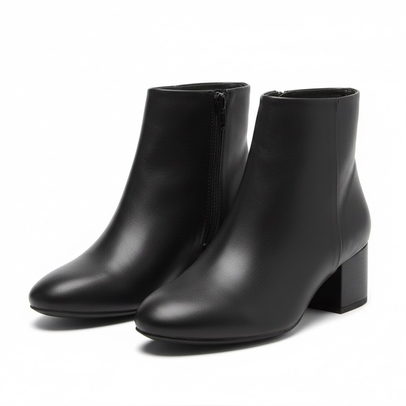 Qupid Black Faux Leather Block Heel Black Ankle Boots | Size 7 - Picture 3 of 7